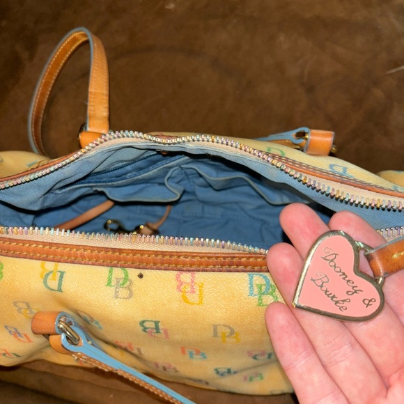 Dooney and Bourke Y2K handbag - Picture 2 of 5